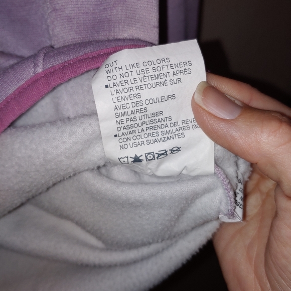 Youth medium girls under Armour pullover hoodie - Picture 5 of 8